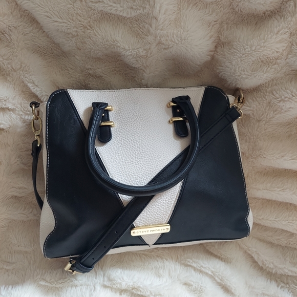 Steve Madden Shoulder Bag - Picture 2 of 6